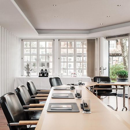 Althoff Hotel Fuerstenhof Celle Exterior photo Meeting room