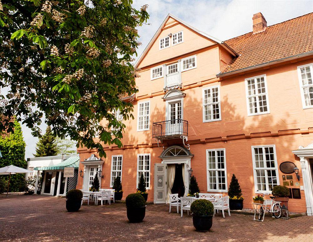 Althoff Hotel Fuerstenhof Celle Exterior photo The former post house