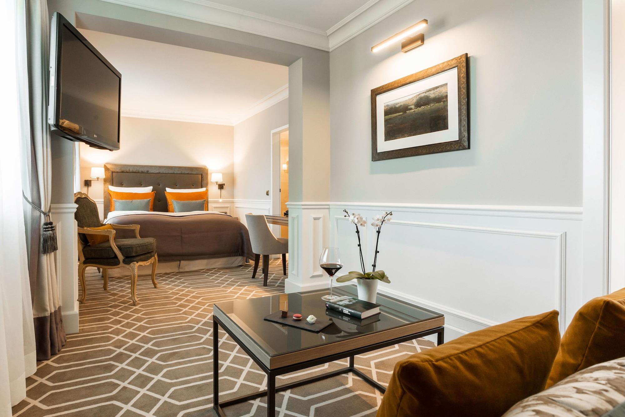 Althoff Hotel Fuerstenhof Celle Exterior photo Suite