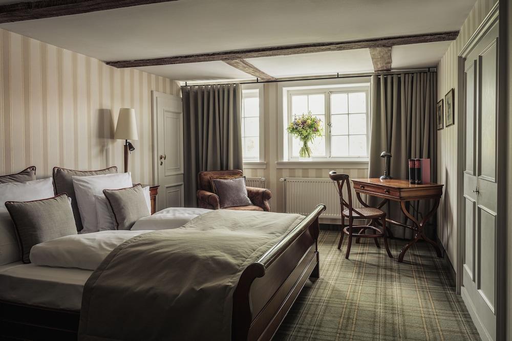 Althoff Hotel Fuerstenhof Celle Exterior photo A room at the hotel
