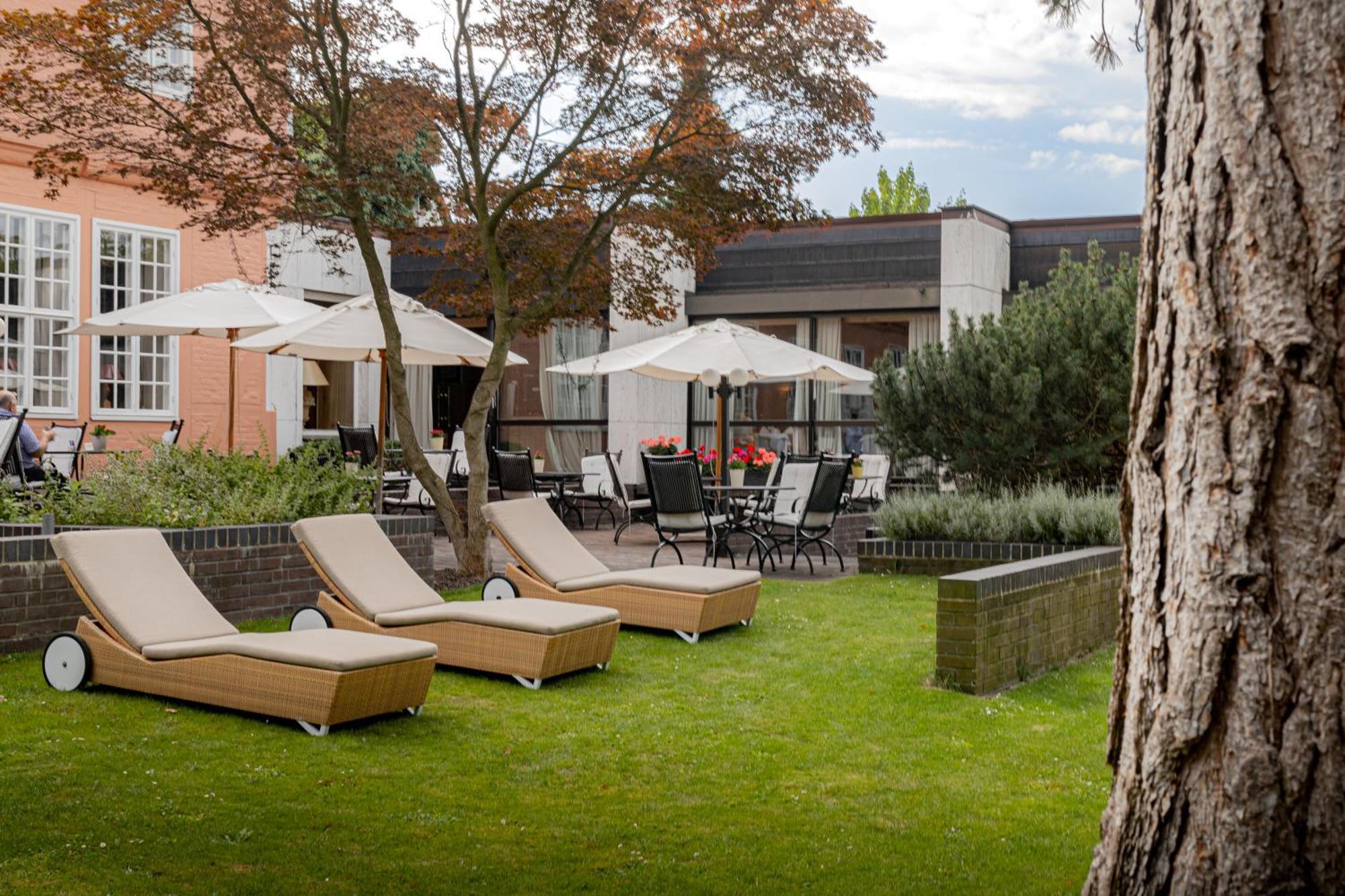 Althoff Hotel Fuerstenhof Celle Exterior photo The garden