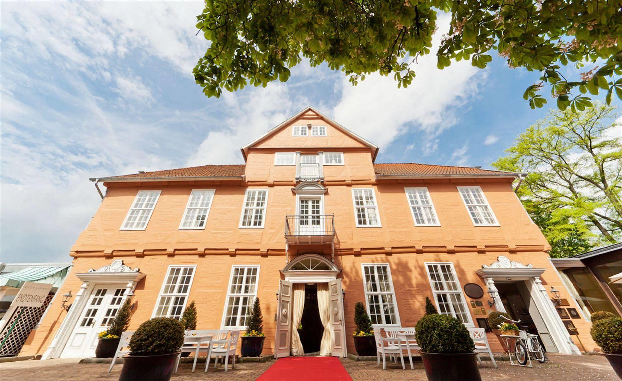 Althoff Hotel Fuerstenhof Celle Exterior photo The former post office