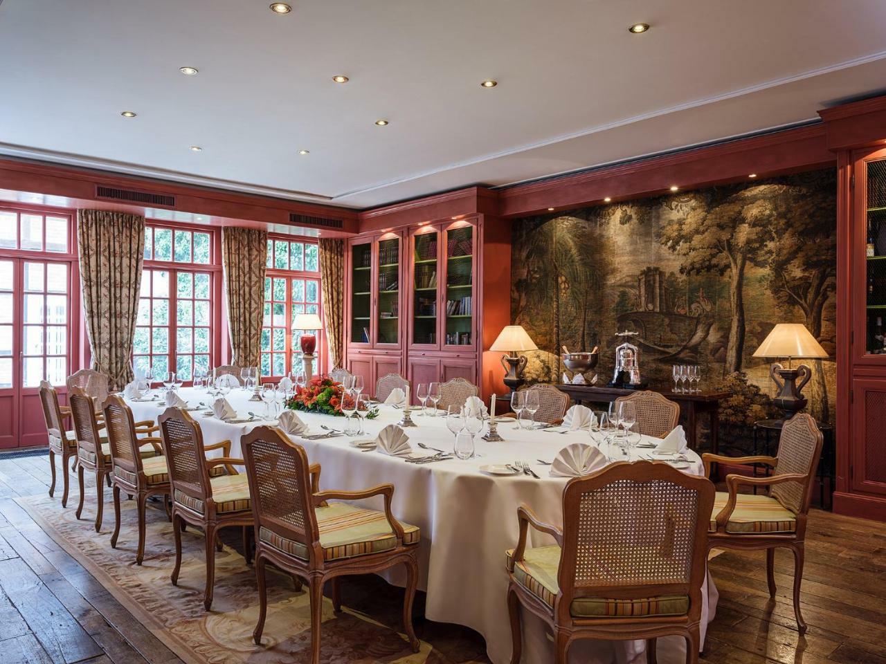 Althoff Hotel Fuerstenhof Celle Exterior photo The dining room