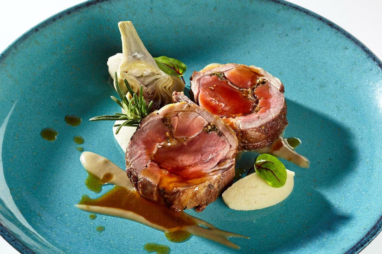 Althoff Hotel Fuerstenhof Celle Exterior photo A prepared saddle of lamb